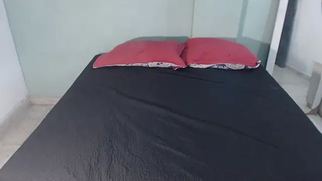 Snapshot of raife_70 chatting on 04-15-26, 07:32 raife 70 online show from 04-15-26, 07:32