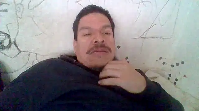 Snapshot of Oskr2024XXX chatting on 11-25-25, 07:03 Oskr2024XXX online show from 11-25-25, 07:03