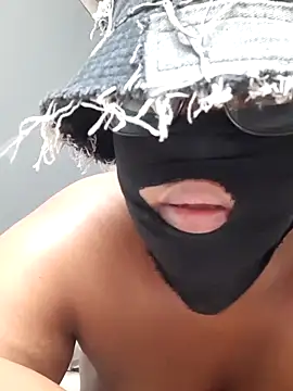 Snapshot of Chubby26 chatting on 04-14-26, 10:38 Chubby26 online show from 04-14-26, 10:38