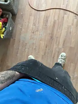 Snapshot of vitiligoDaiv chatting on 04-15-26, 08:21 vitiligoDaiv online show from 04-15-26, 08:21