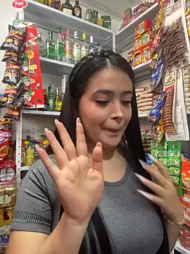 Sara fun online show from 11-20-25, 06:18