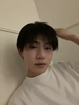 Snapshot of XRIIX chatting on 04-16-26, 01:23 XRIIX online show from 04-16-26, 01:23