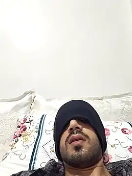 Snapshot of Zamatza chatting on 04-16-26, 01:28 Zamatza online show from 04-16-26, 01:28