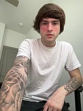 Snapshot of Motion chatting on 04-16-26, 05:47 Motion online show from 04-16-26, 05:47