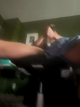 Snapshot of mrgudlukin chatting on 11-25-25, 01:11 mrgudlukin online show from 11-25-25, 01:11