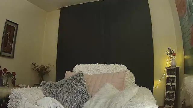 Divineblond online show from 02-17-25, 01:04