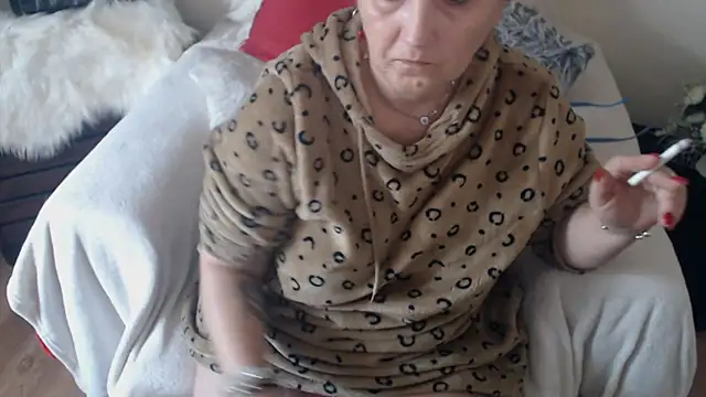 Divineblond online show from 03-10-25, 08:48