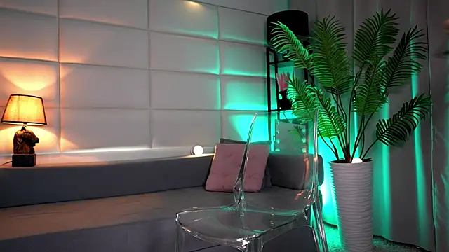 Snapshot of Juliadragon chatting on 11-10-25, 02:21 Juliadragon online show from 11-10-25, 02:21