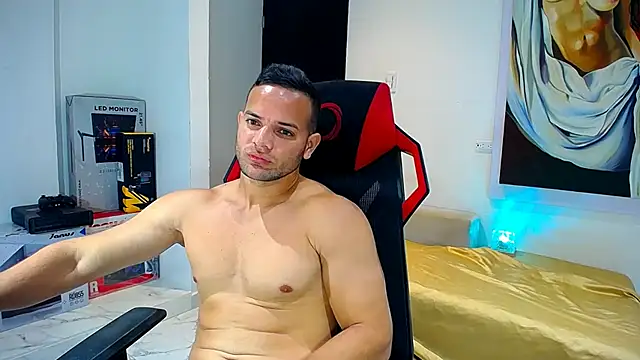 Snapshot of hugo_19cm chatting on 11-22-25, 04:33 hugo 19cm online show from 11-22-25, 04:33