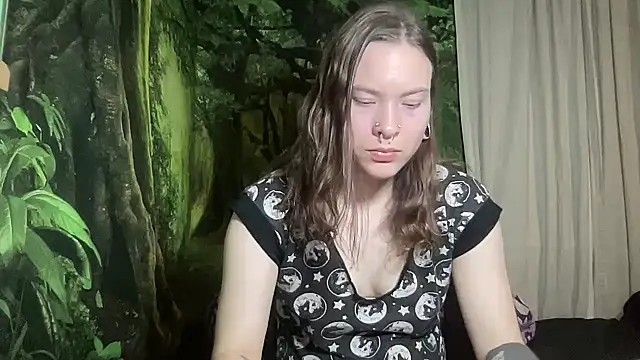 mo0ngoddess online show from 01-18-25, 04:37