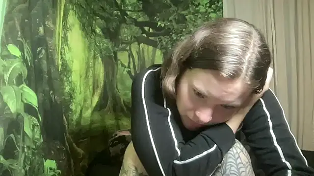 mo0ngoddess online show from 10-28-25, 03:21