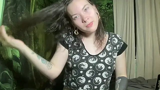 mo0ngoddess online show from 01-06-26, 01:53