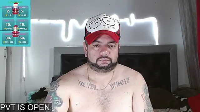 Snapshot of perverseveteranmanxxx chatting on 12-16-25, 12:32 perverseveteranmanxxx online show from 12-16-25, 12:32