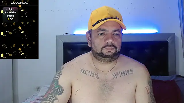 Snapshot of perverseveteranmanxxx chatting on 02-25-26, 02:43 perverseveteranmanxxx online show from 02-25-26, 02:43