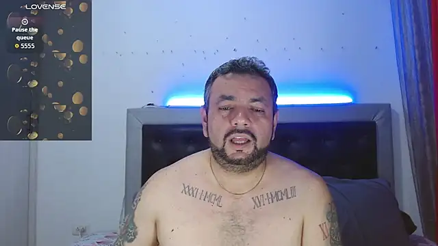 Snapshot of perverseveteranmanxxx chatting on 02-28-26, 12:33 perverseveteranmanxxx online show from 02-28-26, 12:33