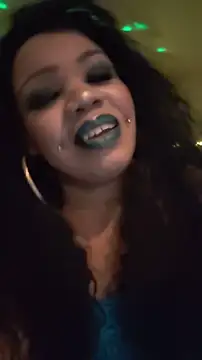 Snapshot of NailGoddessnow chatting on 03-16-25, 06:31 NailGoddessnow online show from 03-16-25, 06:31