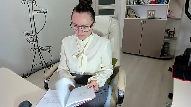 Vika73 online show from 11-16-25, 11:16