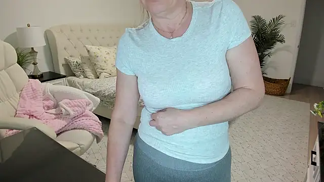 Snapshot of Vika73 chatting on 03-11-26, 11:05 Vika73 online show from 03-11-26, 11:05