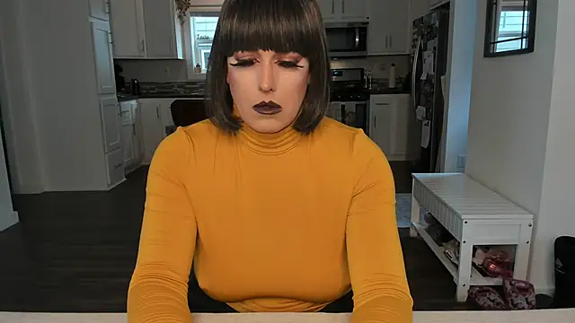 Danielle tv33 online show from 12-13-24, 05:43