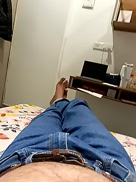 indiboy009 online show from 12-04-25, 06:38