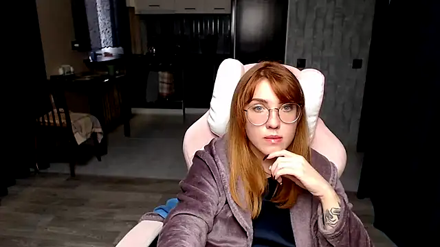 Reginasmilee online show from 10-23-25, 11:31