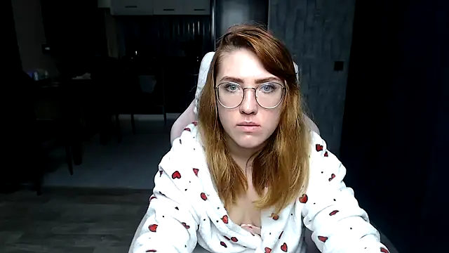 Reginasmilee online show from 11-21-25, 02:10