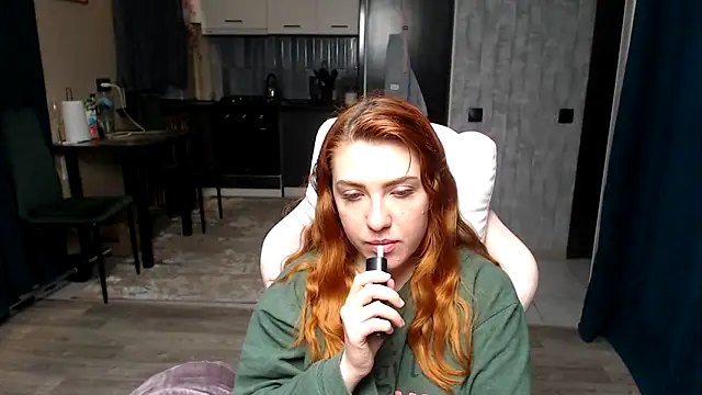 Reginasmilee online show from 04-15-26, 02:40