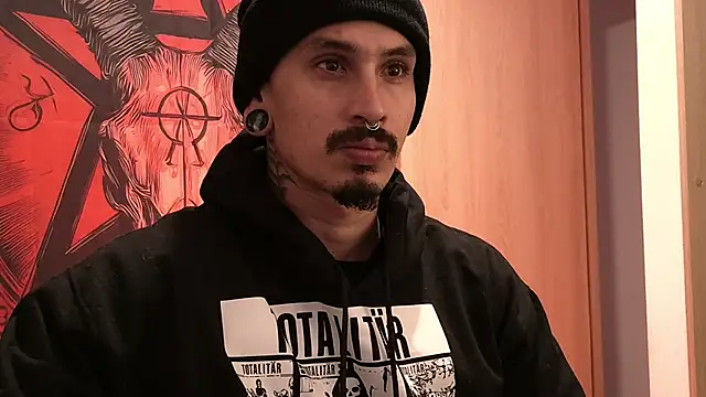 Snapshot of etthaan chatting on 04-02-26, 11:35 etthaan online show from 04-02-26, 11:35