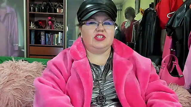 KaryQueen online show from 12-04-24, 05:11