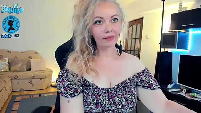 WhitneyLynn online show from 09-10-25, 09:48