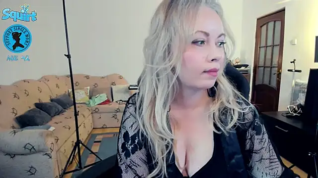 WhitneyLynn online show from 01-16-26, 08:46