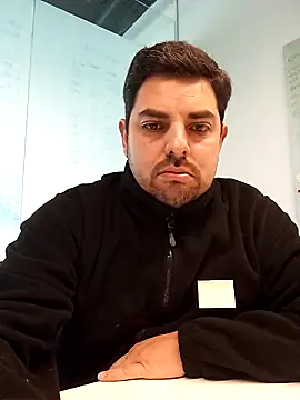 Snapshot of robredoj chatting on 09-30-25, 12:21 robredoj online show from 09-30-25, 12:21