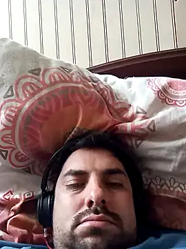 Snapshot of robredoj chatting on 10-05-25, 02:04 robredoj online show from 10-05-25, 02:04