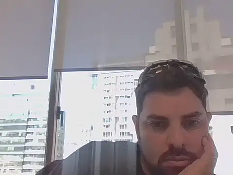 Snapshot of robredoj chatting on 10-17-25, 05:15 robredoj online show from 10-17-25, 05:15