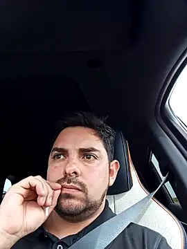 Snapshot of robredoj chatting on 10-21-25, 02:18 robredoj online show from 10-21-25, 02:18