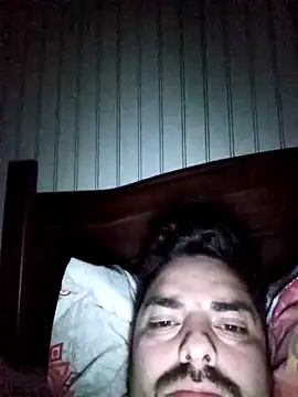 Snapshot of robredoj chatting on 10-31-25, 03:18 robredoj online show from 10-31-25, 03:18