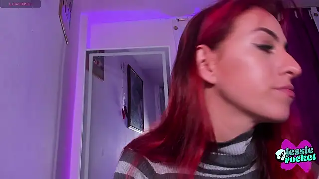 jessierocketx online show from 10-28-25, 02:53