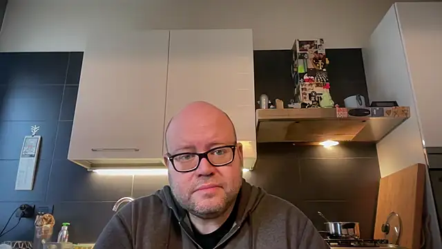 theitalianbear online show from 01-18-25, 01:40