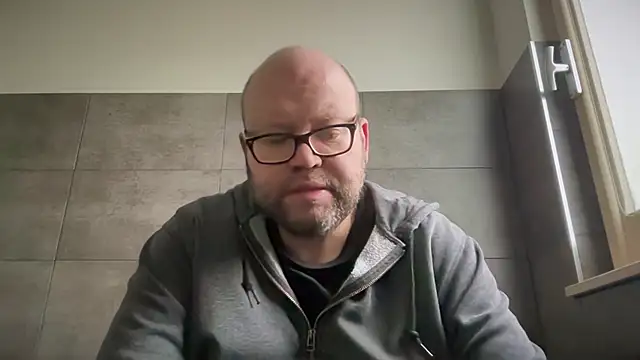 theitalianbear online show from 11-04-25, 08:24