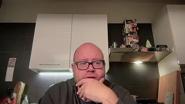 theitalianbear online show from 11-22-25, 04:11