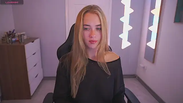 DanikaDillan online show from 11-10-25, 12:31