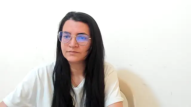 MARILYN GARCIA online show from 11-10-25, 04:06