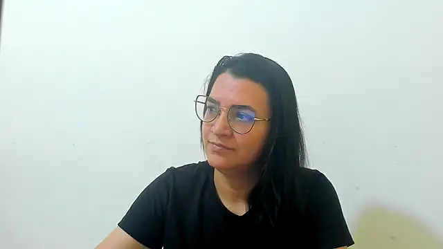 MARILYN GARCIA online show from 11-20-25, 01:33