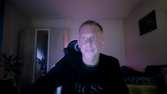 Snapshot of slaveboy2016@xh chatting on 12-27-24, 08:39 slaveboy2016xh online show from 12-27-24, 08:39