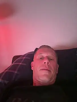 Snapshot of slaveboy2016@xh chatting on 01-04-25, 01:42 slaveboy2016xh online show from 01-04-25, 01:42