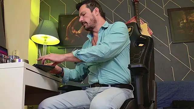 ChrisKox online show from 01-10-26, 09:41