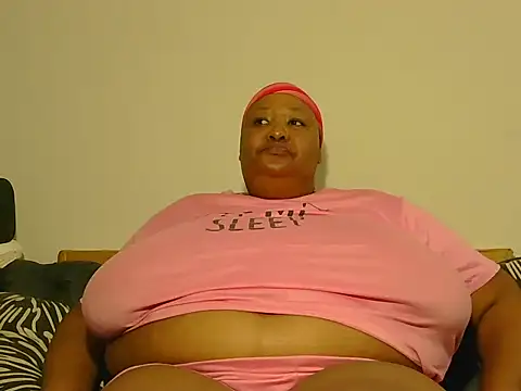 Snapshot of nancy111 chatting on 02-10-26, 02:21 nancy111 online show from 02-10-26, 02:21