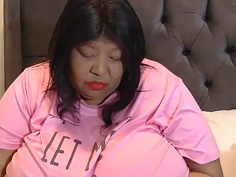 Snapshot of nancy111 chatting on 02-24-26, 01:25 nancy111 online show from 02-24-26, 01:25