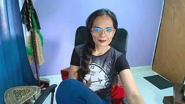 Snapshot of Nattyslave4U chatting on 02-13-26, 03:41 Nattyslave4U online show from 02-13-26, 03:41