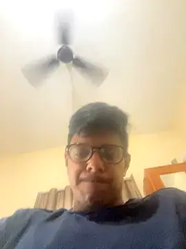 Snapshot of pavanboy chatting on 11-26-25, 04:24 pavanboy online show from 11-26-25, 04:24